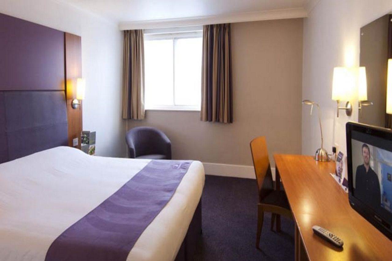 Premier Inn Blackpool East Екстериор снимка