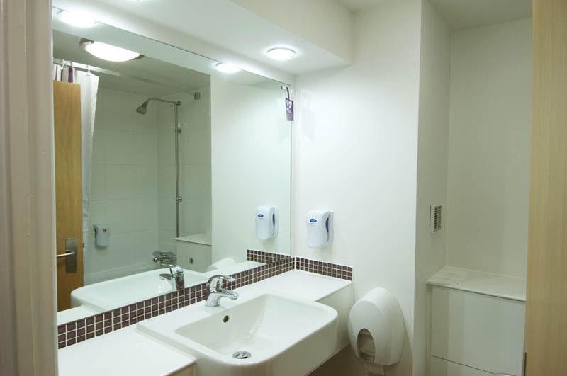 Premier Inn Blackpool East Екстериор снимка