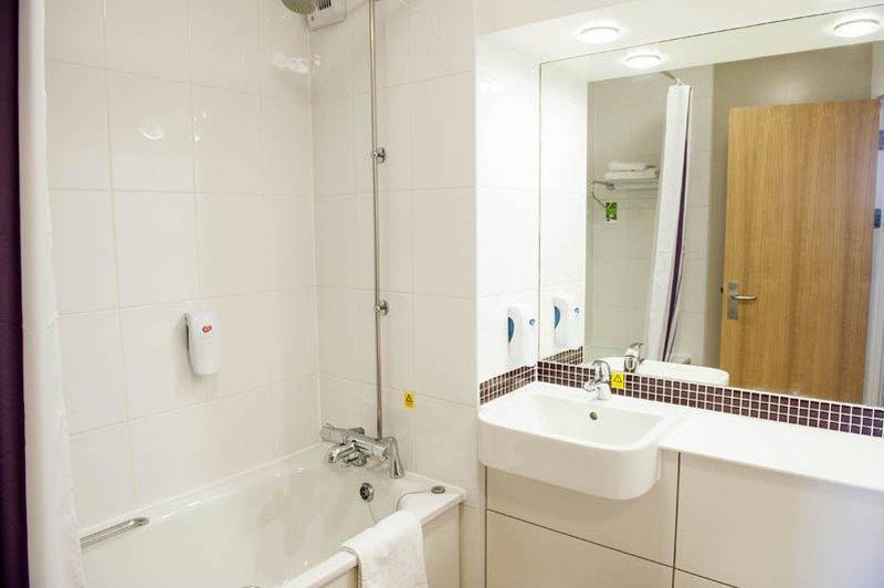 Premier Inn Blackpool East Екстериор снимка