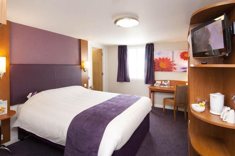 Premier Inn Blackpool East Екстериор снимка